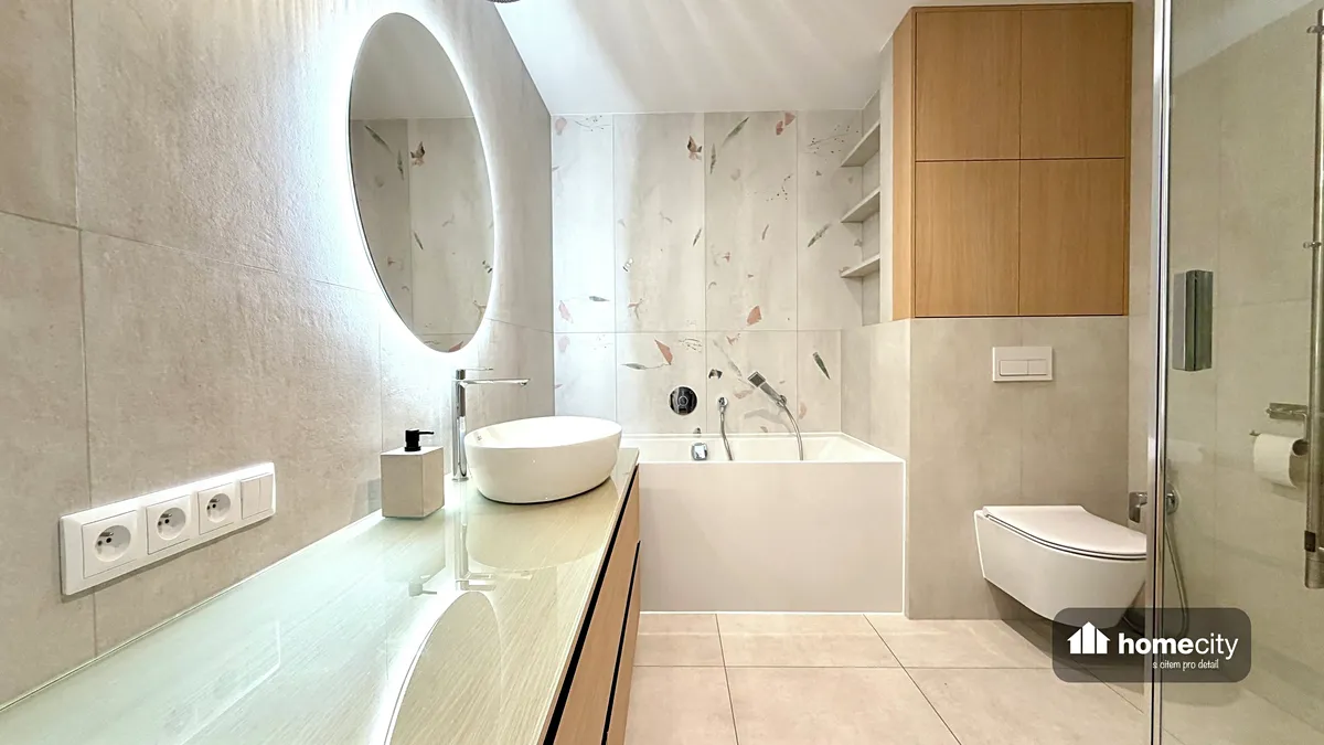 Pronájem bytu 3+kk 68 m²